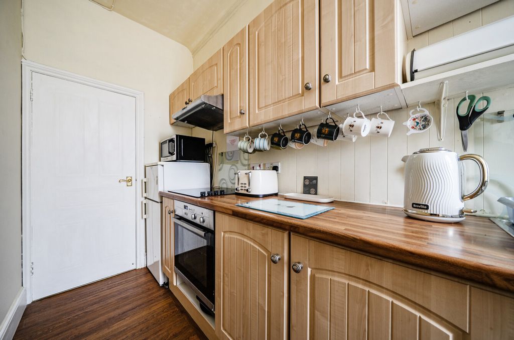 Additional image 14 of 2 bed flat for saleTrem Enlli, Tywyn, Gwynedd LL36