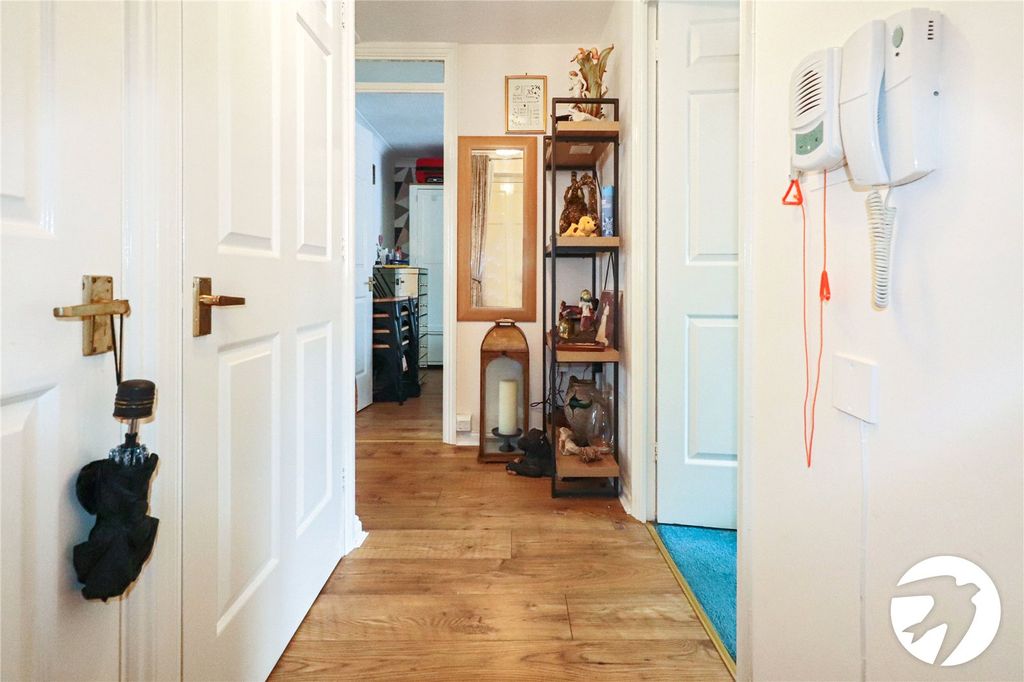 Additional image 4 of 2 bed flat for saleErith Road, Belvedere DA17