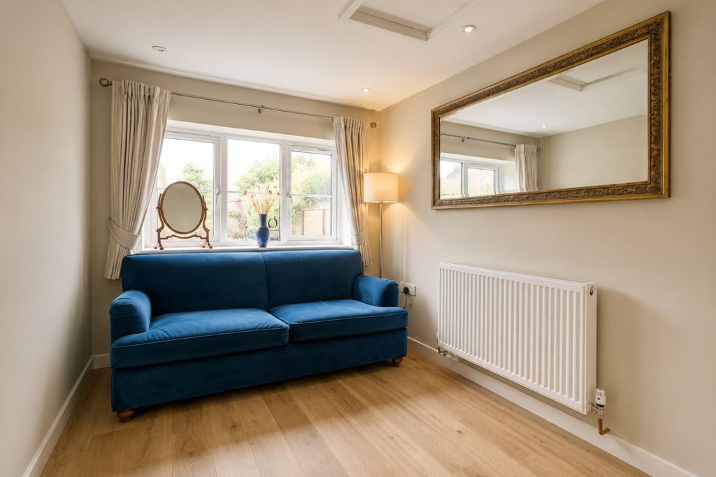 Additional image 9 of 3 bed link detached house for sale23 Calais Dene, Bampton OX18