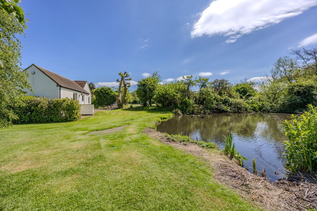 Additional image 7 of 4 bed detached house for saleGreat Burches Road, Benfleet SS7
