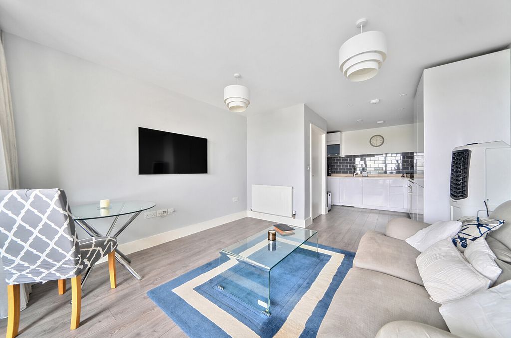 Additional image 3 of 1 bed flat for saleMasons Hill, Bromley, Kent BR2