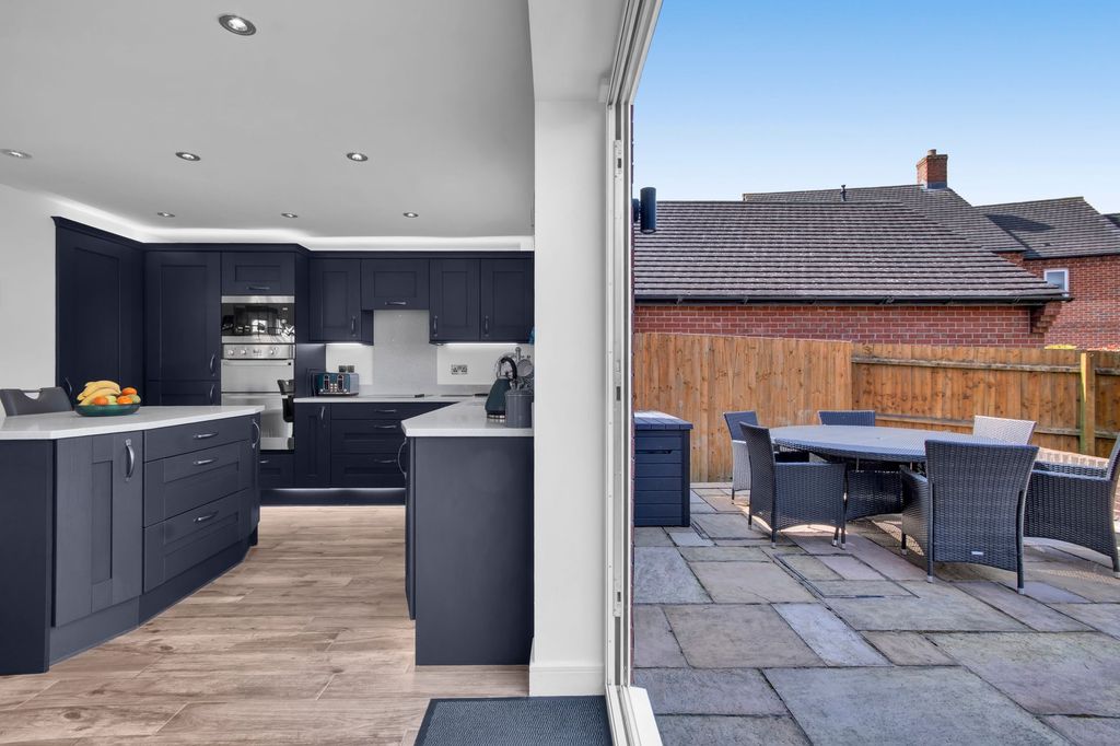 Additional image 14 of 5 bed detached house for saleSpitfire Road, Castle Donington DE74