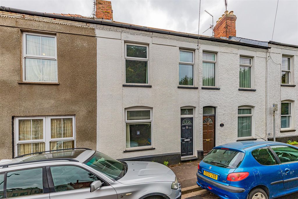 2 bed property for saleImperial Buildings Row, Llandaff, Cardiff CF5