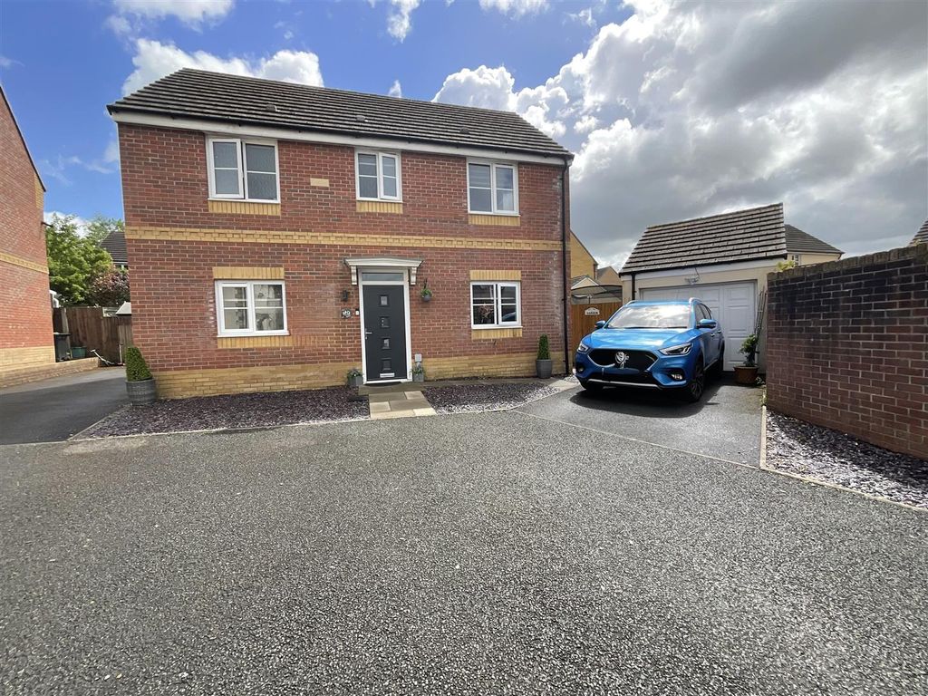 3 bed detached house for saleFfordd Y Glowyr, Betws, Ammanford SA18