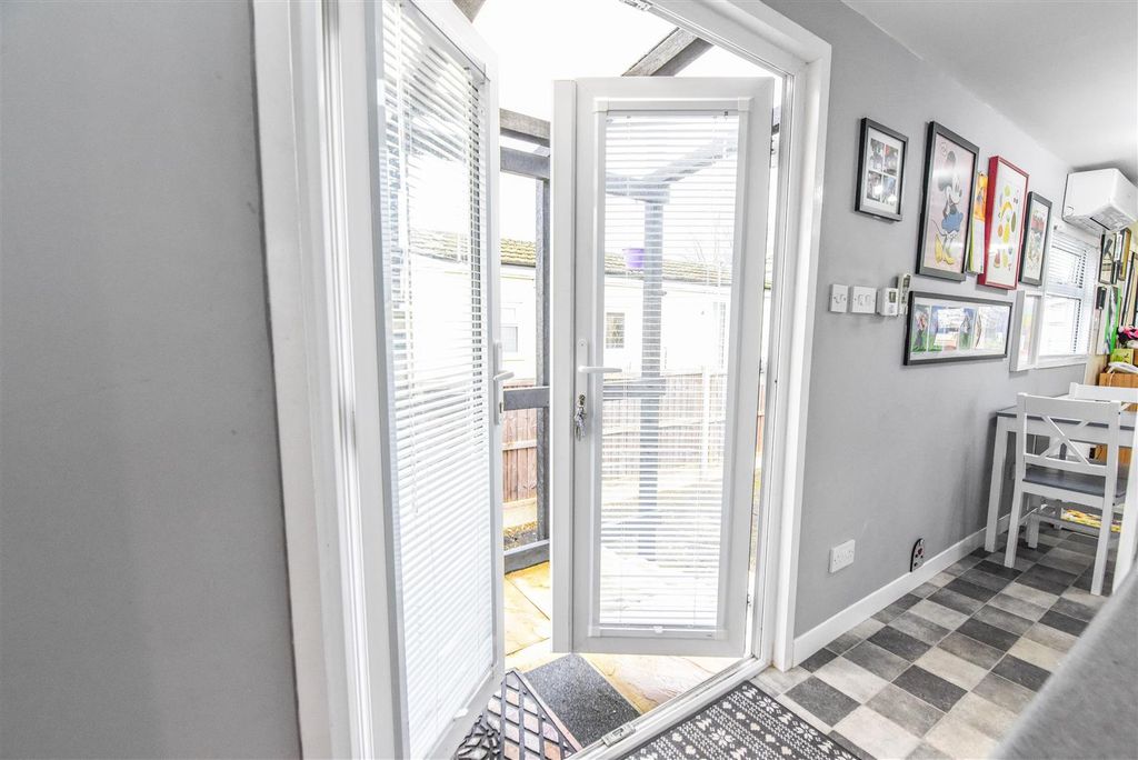Additional image 10 of 1 bed mobile/park home for saleBerkeley Vale Park, Berkeley GL13