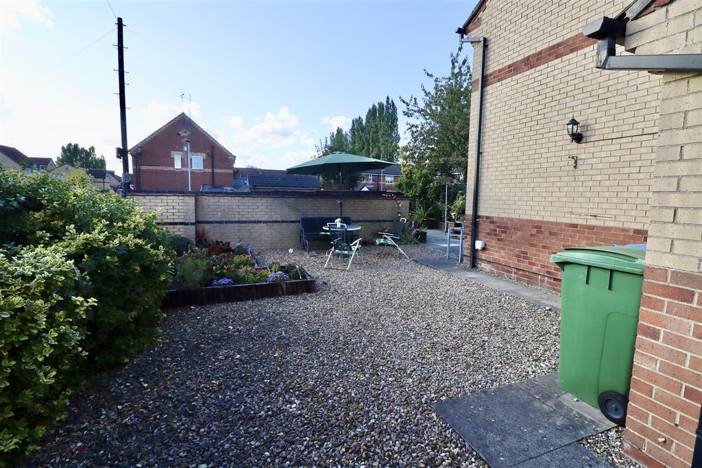 Additional image 12 of 3 bed semi-detached house for saleBlackburn Avenue, Brough HU15