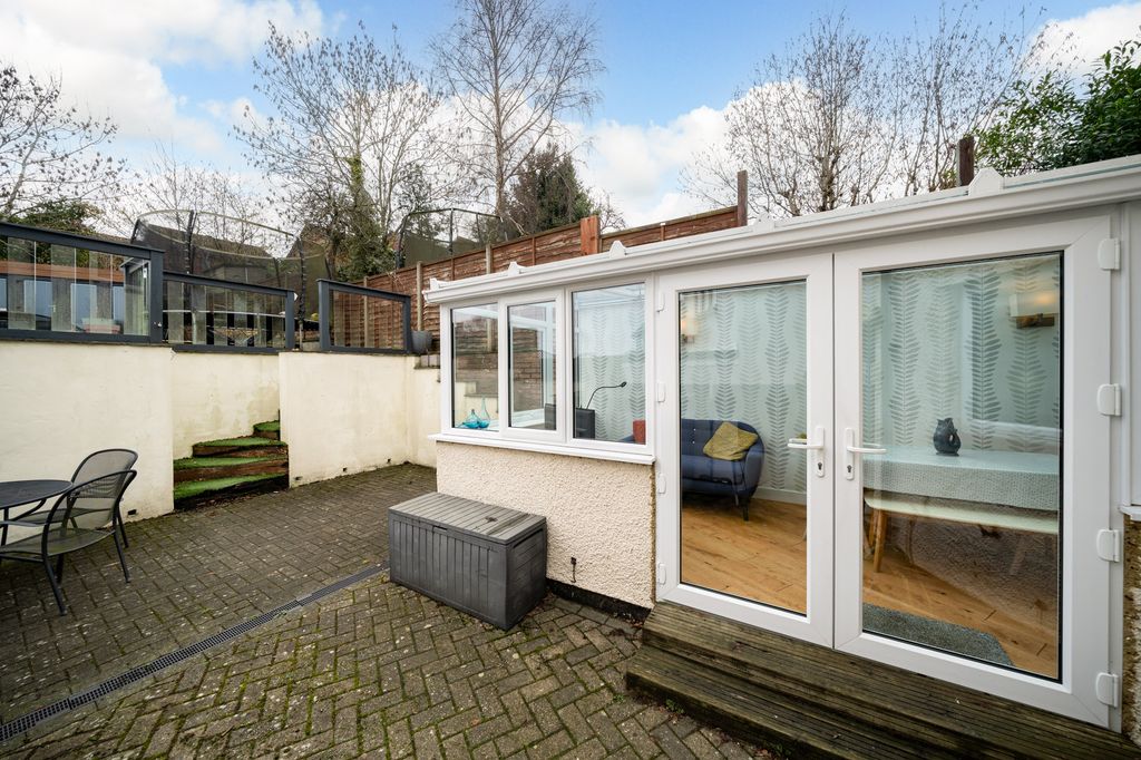 Additional image 16 of 4 bed semi-detached house for saleWoodlands Avenue, Berkhamsted HP4