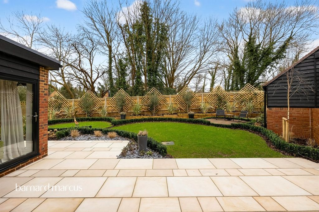 Additional image 24 of 4 bed detached house for saleHuntersfield Farm, Fairlawn Road, Banstead SM7