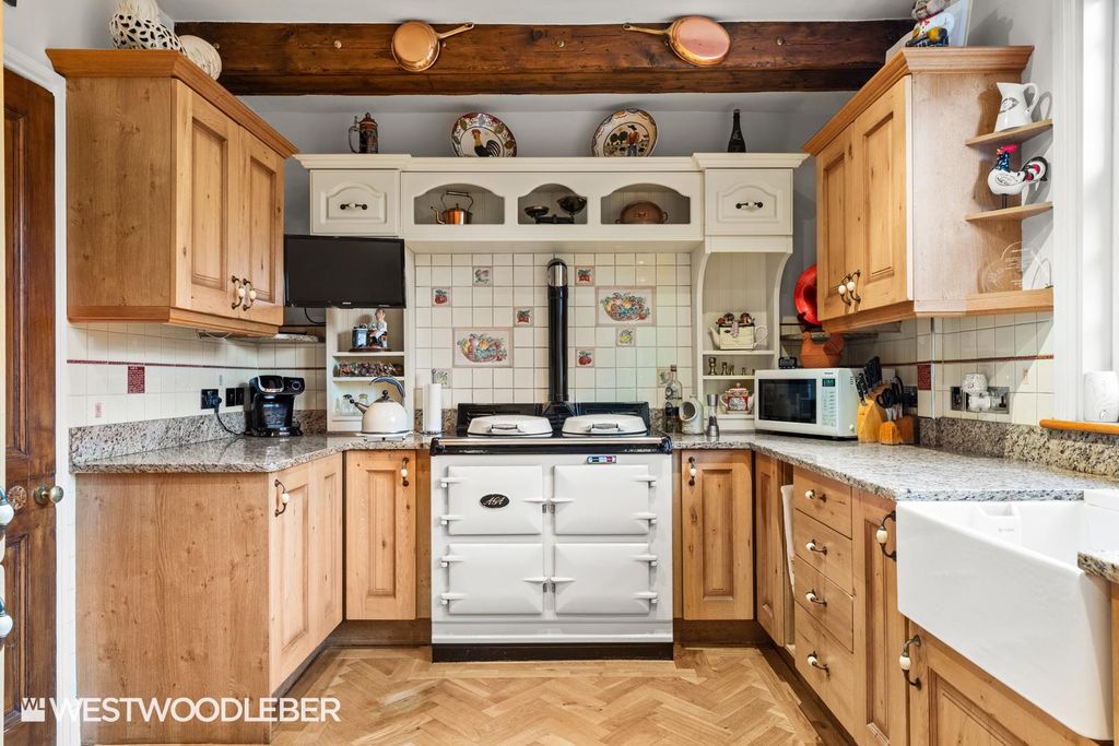 Additional image 6 of 4 bed detached house for saleStation Road, Broxbourne EN10