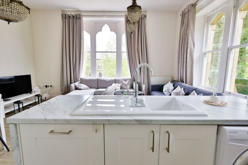 Additional image 9 of 2 bed flat for saleThe Gables, Albert Road, Colne BB8