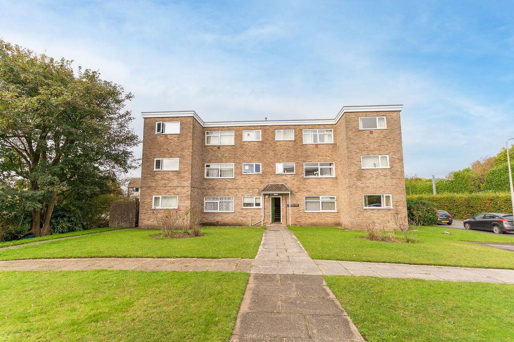 2 bed flat for saleCurlew Close, Pembroke Court Curlew Close CF14