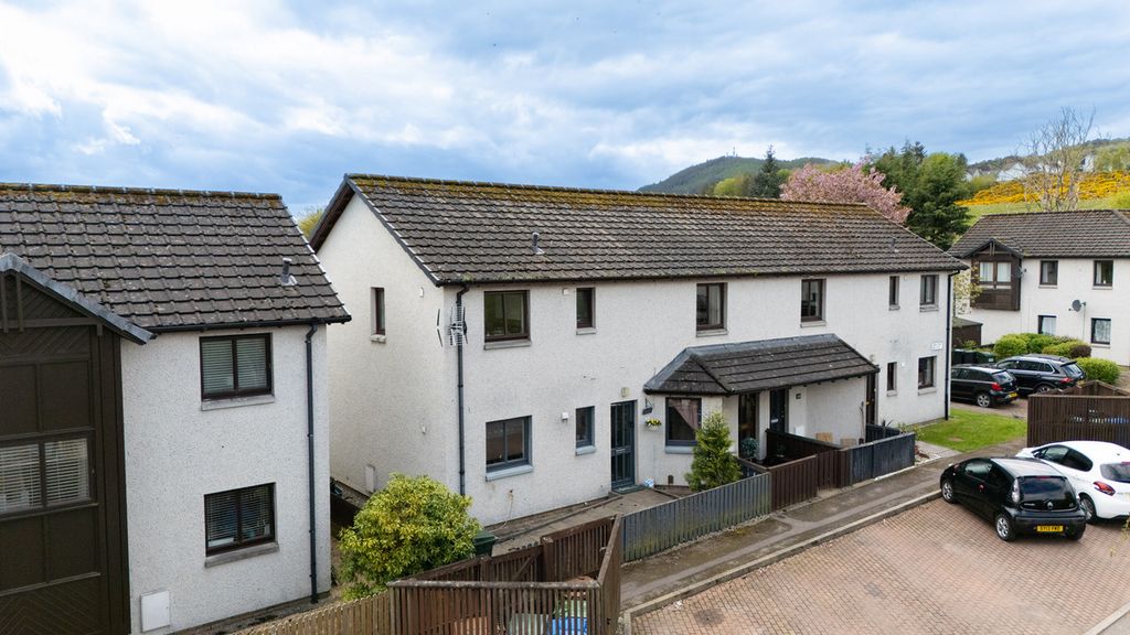 2 bed flat for saleKinmylies Way, Inverness IV3