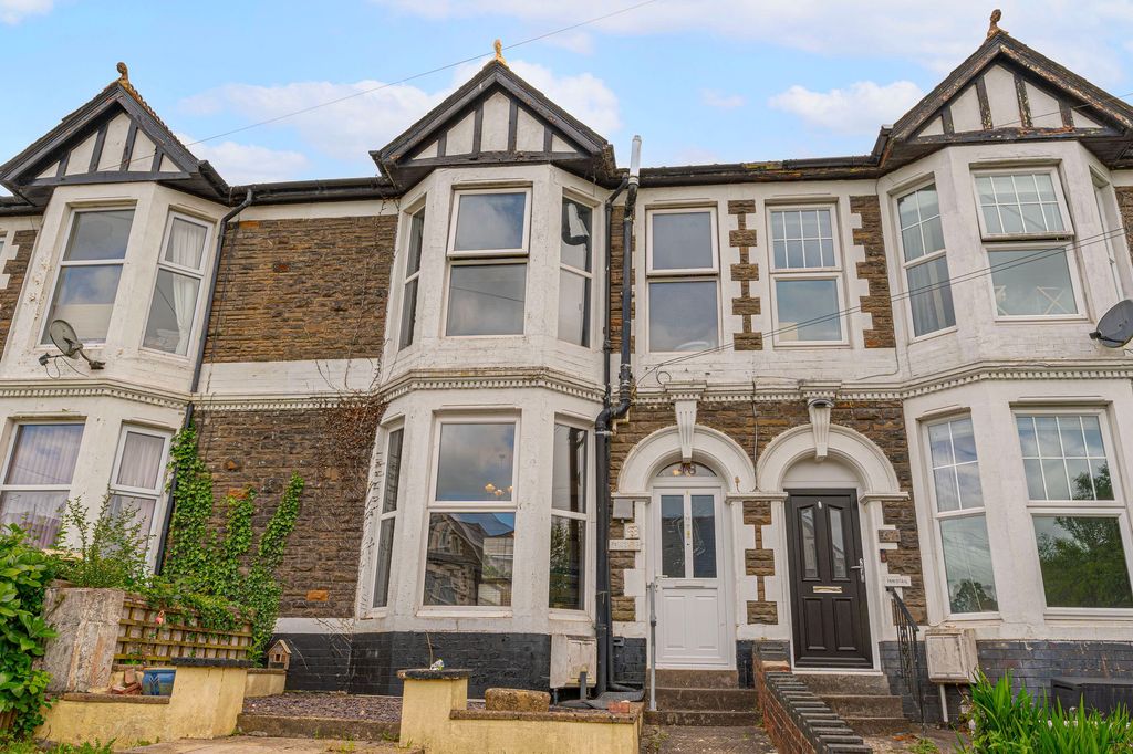 3 bed terraced house for saleWainfelin Road, Pontypool NP4