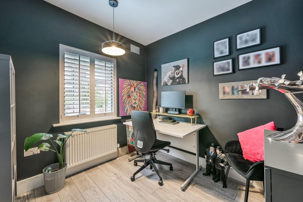 Additional image 16 of 4 bed property for saleSandersfield Road, Banstead SM7