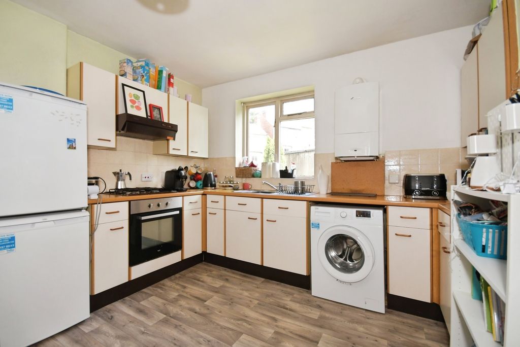 Additional image 4 of 1 bed flat for saleSpital Lane, Chesterfield, Derbyshire S41