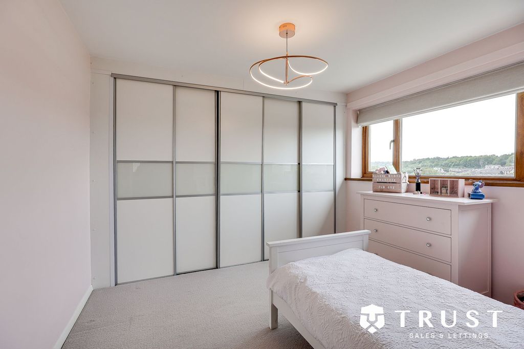 Additional image 28 of 3 bed detached house for saleMill Lane, Batley WF17
