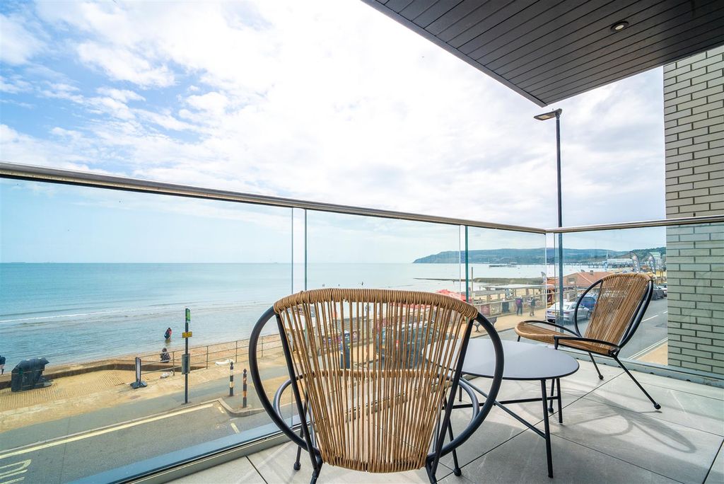 Additional image 15 of 2 bed flat for saleBreakwater Way, Sandown PO36