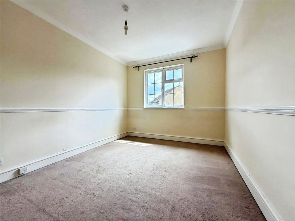 Additional image 7 of 3 bed detached house for saleAlterton Close, Woking, Surrey GU21