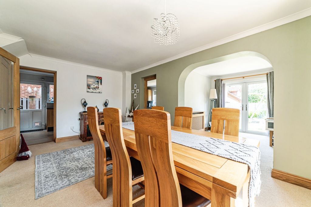 Additional image 10 of 4 bed detached house for saleSandpiper Way, Basingstoke RG22
