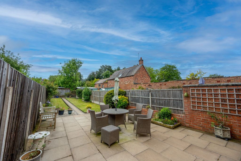 Additional image 31 of 3 bed semi-detached house for saleMoorfield Road, Alcester B49