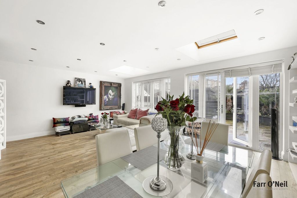 Additional image 17 of 3 bed end terrace house for salePalmerston Road, Buckhurst Hill IG9