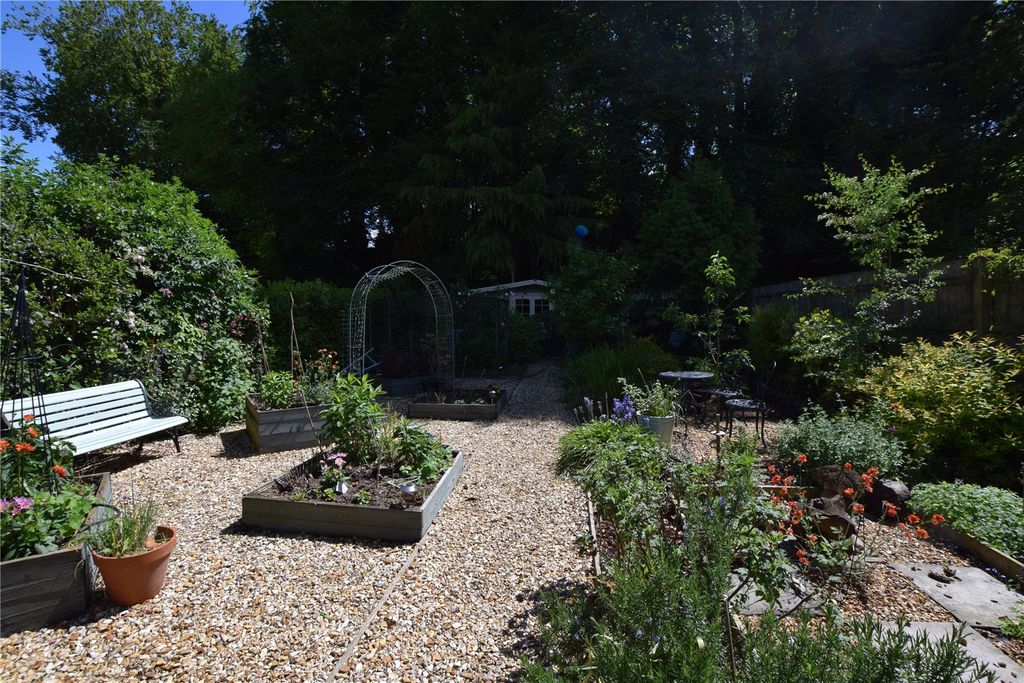 Additional image 33 of 3 bed detached house for saleChawton Park Road, Alton, Hampshire GU34
