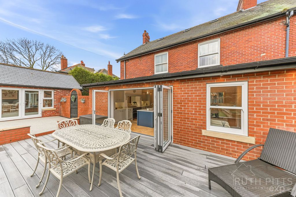 Additional image 53 of 5 bed semi-detached house for saleChurch Street, Brierley, Barnsley S72