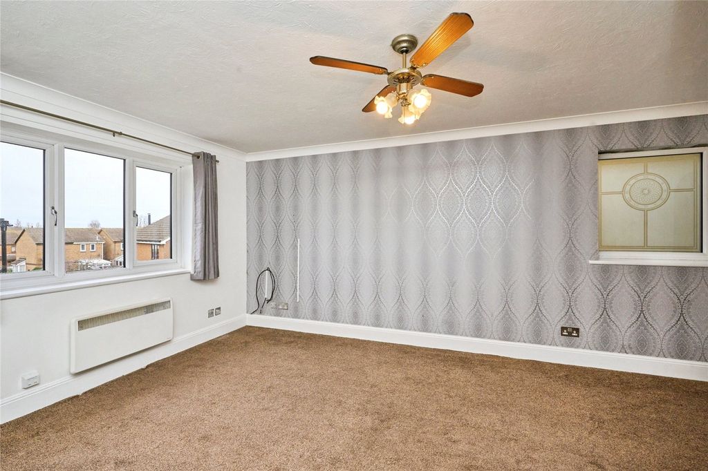 Additional image 11 of 1 bed flat for saleThe Warren, Sandown, Isle Of Wight PO36