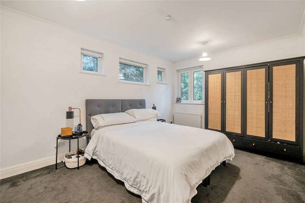 Additional image 3 of 3 bed flat for saleManor Place, Mavelstone Road, Bromley BR1