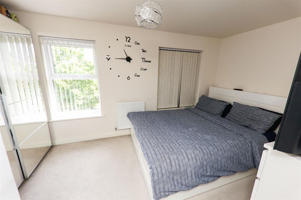 Additional image 14 of 4 bed town house for saleLakeside Boulevard, Lakeside, Doncaster DN4