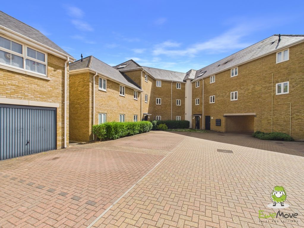 Additional image 14 of 2 bed flat for saleSenate Court, 7 Aurum Green Avenue Chineham, Chineham, Basingstoke, Hampshire RG24
