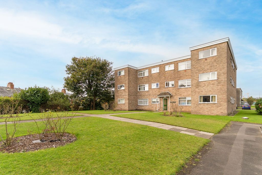 Additional image 12 of 2 bed flat for saleCurlew Close, Pembroke Court Curlew Close CF14