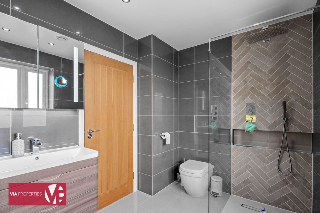 Additional image 24 of 4 bed detached house for saleMckenzie Road, Broxbourne EN10
