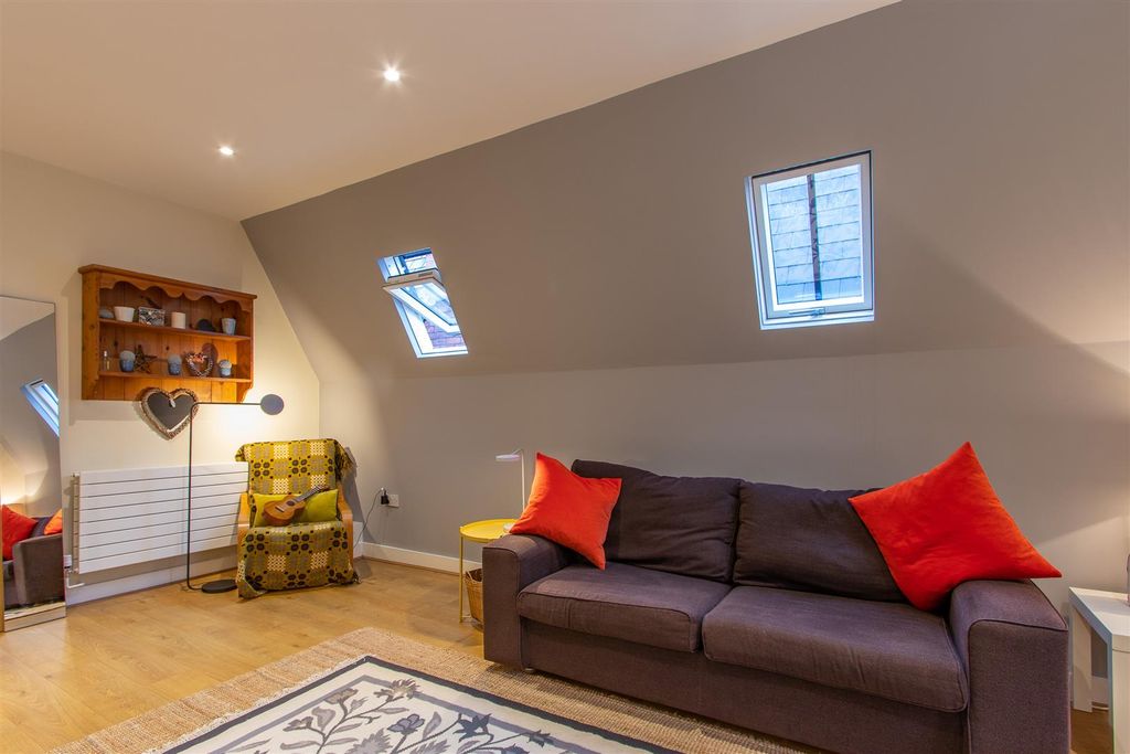 Additional image 2 of 1 bed flat for saleCathedral Road, Pontcanna, Cardiff CF11