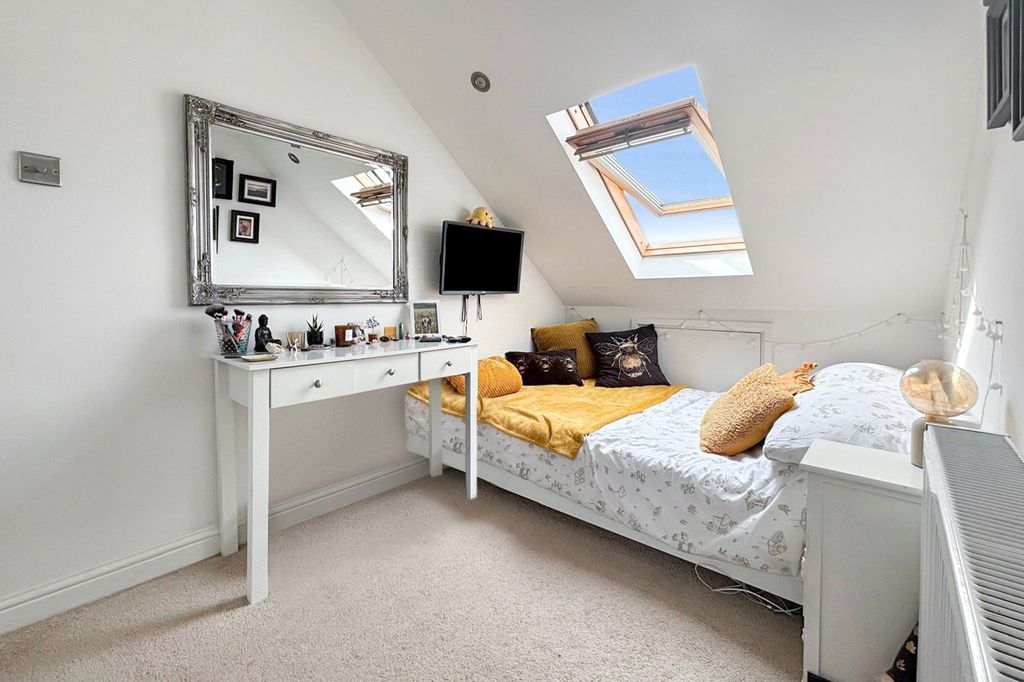 Additional image 12 of 4 bed bungalow for saleSelborne Avenue, Bexley, Kent DA5