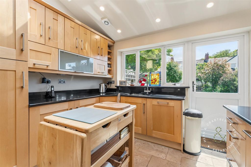 Additional image 10 of 4 bed terraced house for salePen Y Bryn Road, Heath, Cardiff CF14