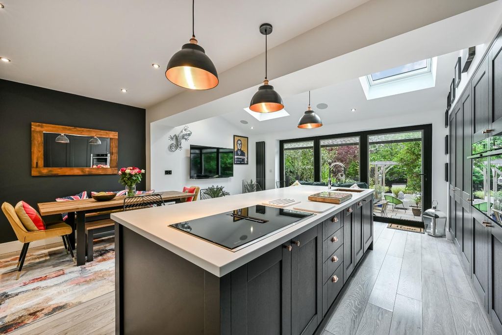 Additional image 2 of 4 bed property for saleSandersfield Road, Banstead SM7