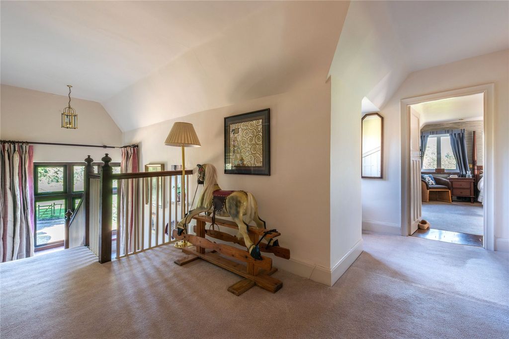 Additional image 17 of 4 bed detached house for salePebblehill Road, Betchworth, Surrey RH3