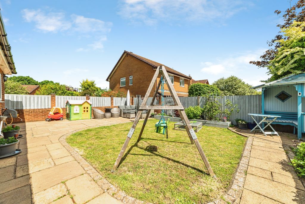 Additional image 28 of 4 bed detached house for saleSandpiper Way, Basingstoke RG22