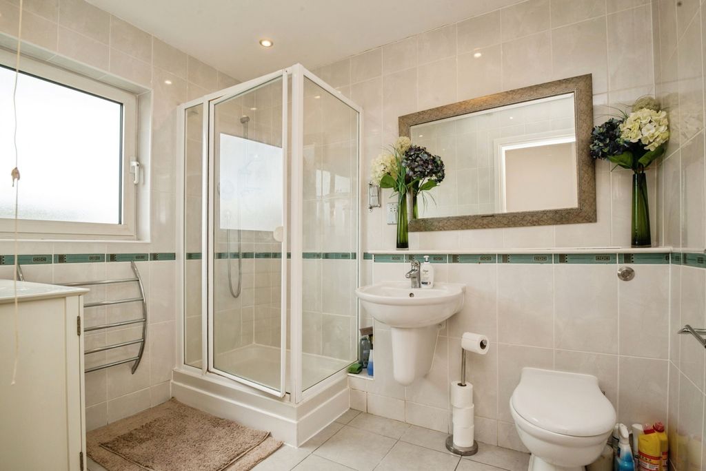 Additional image 9 of 3 bed town house for saleTaliesin Court, Chandlery Way, Cardiff CF10
