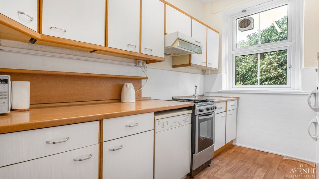 Additional image 7 of 3 bed flat for saleRutland Court, Rutland Street, Matlock DE4