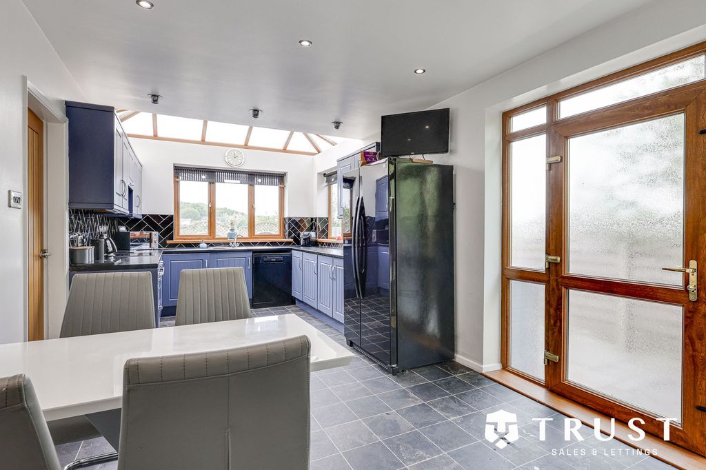 Additional image 7 of 3 bed detached house for saleMill Lane, Batley WF17