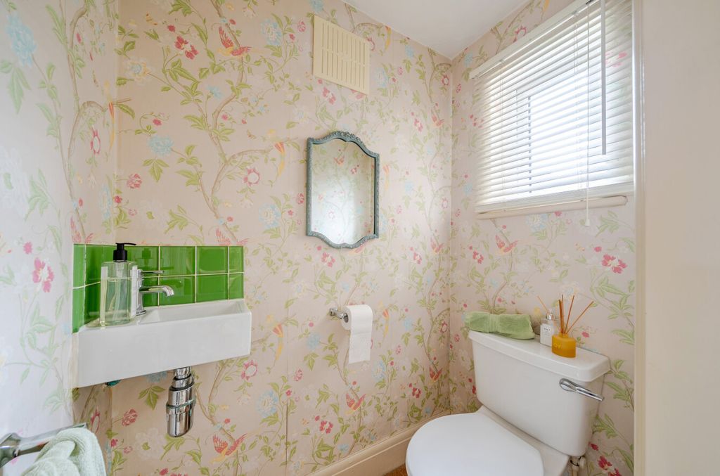Additional image 7 of 3 bed semi-detached house for saleNew Farm Avenue, Bromley BR2