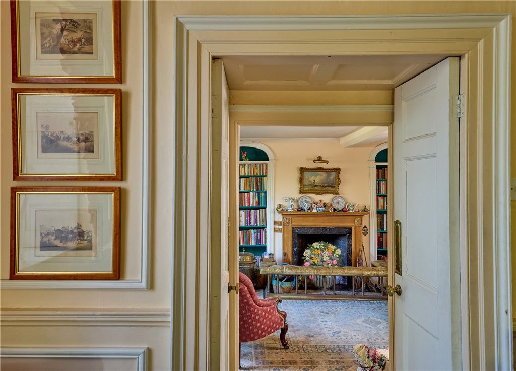 Additional image 5 of 6 bed semi-detached house for saleBroad Street, Bampton, Oxfordshire OX18