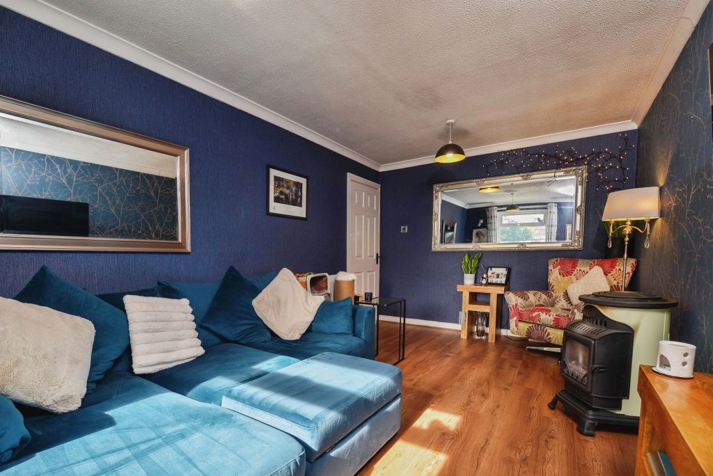 2 bed flat for saleHighfield Road, Middlesbrough TS4 photo 5