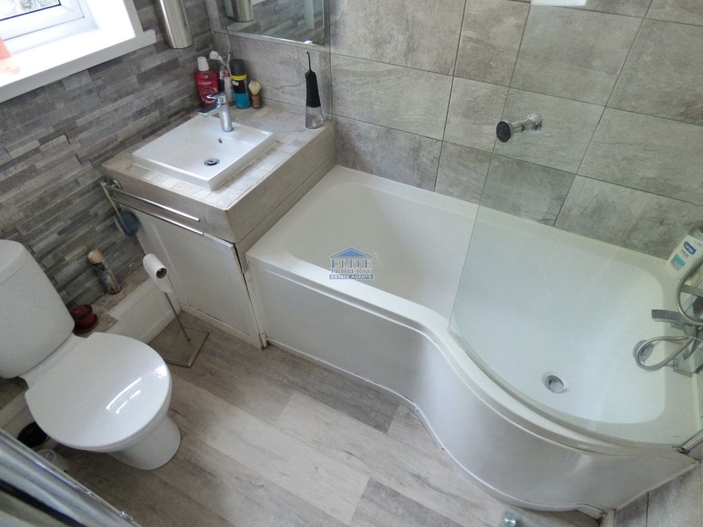 Additional image 3 of 3 bed flat for saleVale View Terrace, Nantymoel, Bridgend. CF32