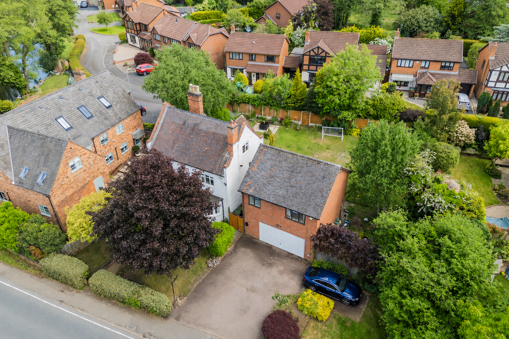 5 bed detached house for saleThe Mill House, Birmingham Road, Bromsgrove B61