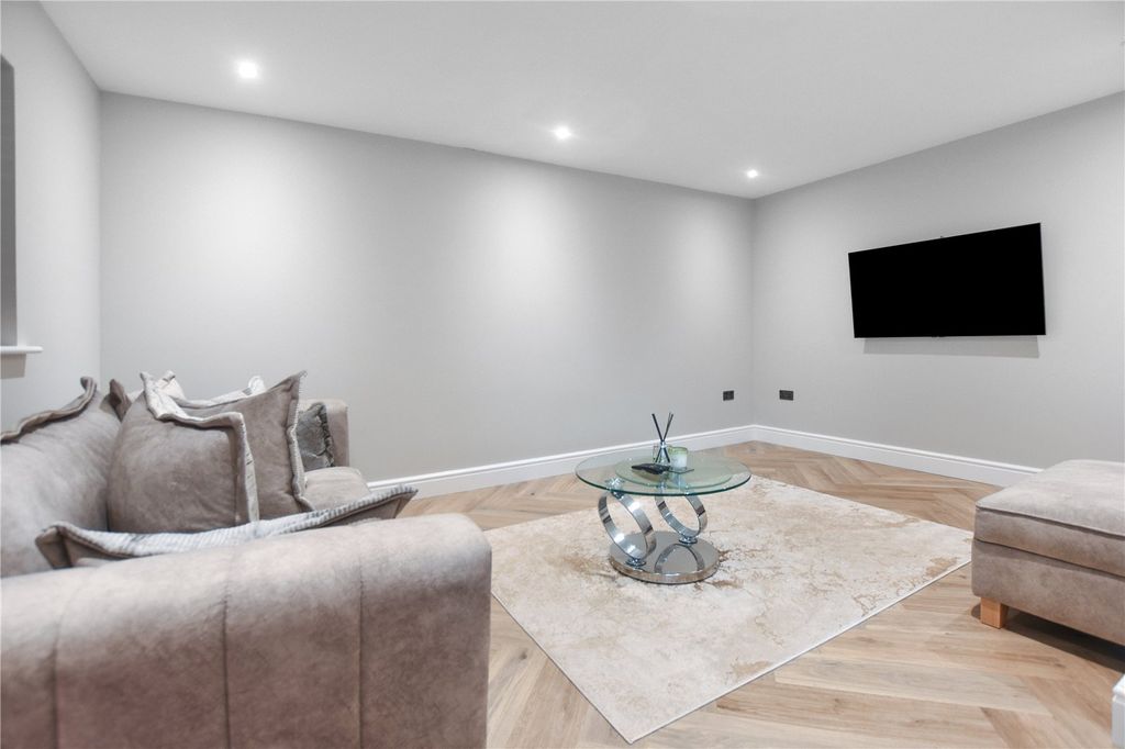 Additional image 12 of 5 bed bungalow for saleWoodlands Park, Bexley, Kent DA5