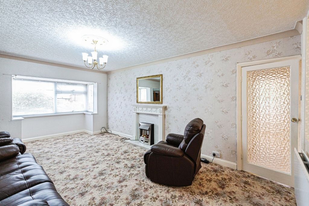 Additional image 3 of 2 bed flat for saleClifton Drive South, Lytham St. Annes, Lancashire FY8