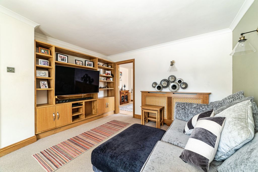 Additional image 8 of 4 bed detached house for saleSandpiper Way, Basingstoke RG22